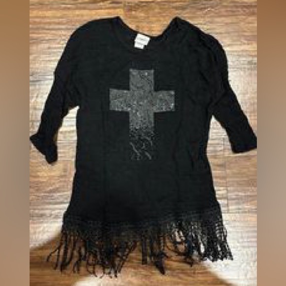 Day trip three-quarter sleeve, embellished, fringed top - Picture 1 of 3